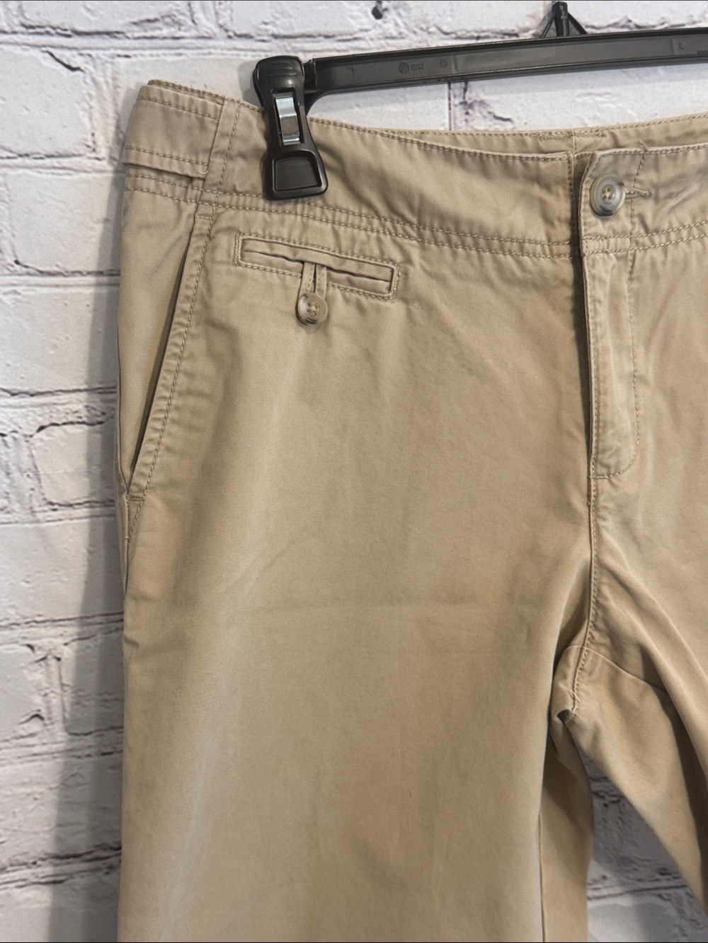 Eddie Bauer Vashon Fir Women’s Size 6 Khaki Casual Shorts - Picture 2 of 9